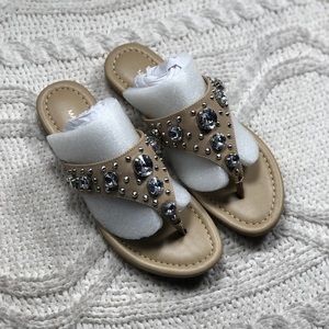 Marc Fisher Gissel 2 flip flops